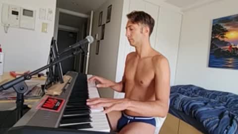 Snapshot of barebritpianist chatting on September 17, 6:39 am BareBritPianist online show from September 17, 6:39 am