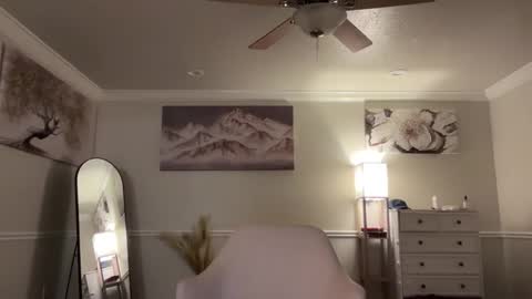 chicka online show from March 25, 5:14 am