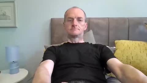Snapshot of basiccamguy chatting on October 23, 10:06 am basiccamguy online show from October 23, 10:06 am