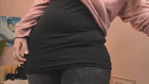 battymoll online show from February 26, 3:43 pm