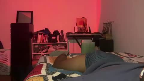 Snapshot of bb_boi326 chatting on September 10, 7:20 am bb_boi326 online show from September 10, 7:20 am