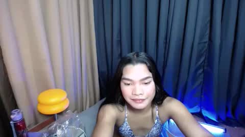 molly online show from October 17, 12:47 am