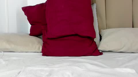 beard_xox online show from March 8, 9:40 pm