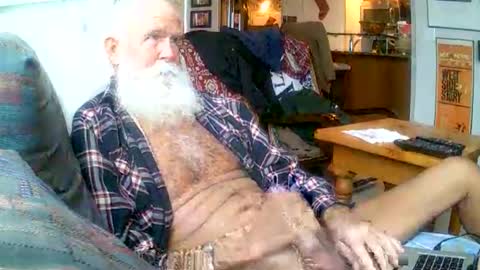 beardbushy online show from November 25, 4:50 pm