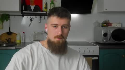 Snapshot of bearded_legend chatting on January 18, 8:51 pm Zeus online show from January 18, 8:51 pm
