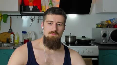 Snapshot of bearded_legend chatting on January 9, 8:55 pm Zeus online show from January 9, 8:55 pm