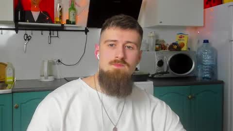 Snapshot of bearded_legend chatting on January 19, 8:30 pm Zeus online show from January 19, 8:30 pm