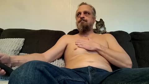 Snapshot of bearded_woodsman chatting on December 2, 3:53 pm bearded_woodsman online show from December 2, 3:53 pm