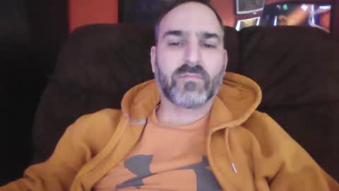 Snapshot of beardedambition chatting on February 2, 3:49 pm beardedambition online show from February 2, 3:49 pm