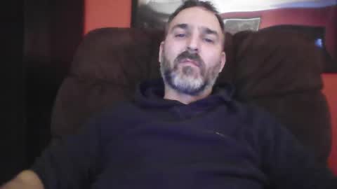 Snapshot of beardedambition chatting on February 7, 4:27 am beardedambition online show from February 7, 4:27 am