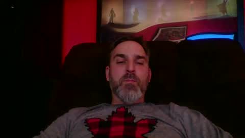 Snapshot of beardedambition chatting on October 18, 4:16 am beardedambition online show from October 18, 4:16 am