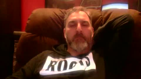 Snapshot of beardedambition chatting on October 24, 1:17 am beardedambition online show from October 24, 1:17 am