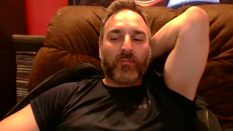 beardedambition online show from April 3, 1:34 am