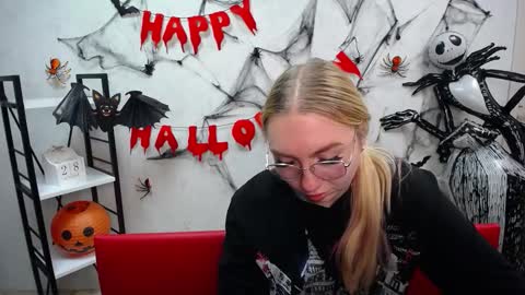 BeatriceFlyy online show from October 29, 2:08 pm