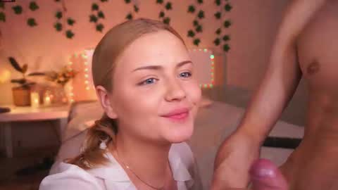 Snapshot of beatris_mils chatting on September 29, 6:07 pm Beatrice online show from September 29, 6:07 pm