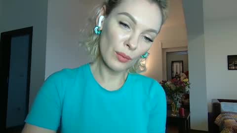 Snapshot of beautifulkollettee chatting on January 20, 12:49 pm Beautifulkollette online show from January 20, 12:49 pm