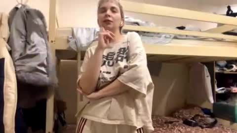 Mia online show from March 1, 5:28 pm