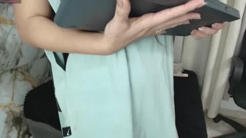 lana online show from December 18, 3:24 am