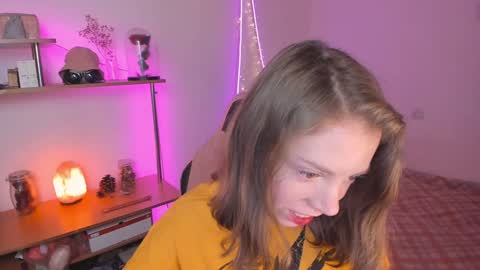 Snapshot of beautyeliise chatting on February 1, 2:24 pm Eliise online show from February 1, 2:24 pm