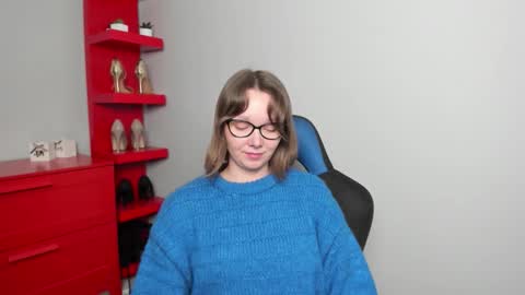 Zoe online show from December 4, 8:14 am