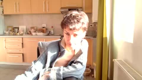 Raluca online show from December 4, 12:05 pm