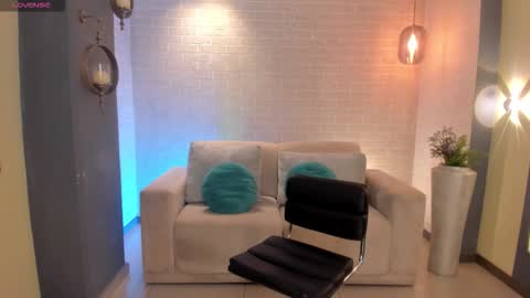 Am Becca online show from March 21, 8:02 pm