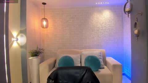 Am Becca online show from February 23, 11:56 am