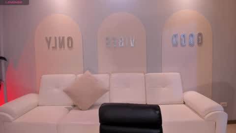 Am Becca online show from September 16, 7:28 pm