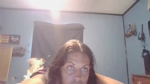 Snapshot of beccabee37 chatting on October 5, 6:04 pm beccabee37 online show from October 5, 6:04 pm