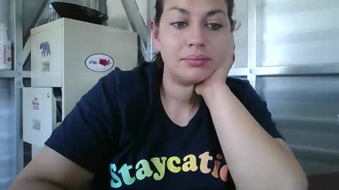 beccabee37 online show from February 13, 7:28 pm