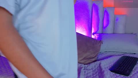 Beecckkkaaa online show from March 5, 2:15 pm