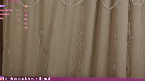 BeckyMartens come join me on    while im offline here  online show from May 20, 3:36 am