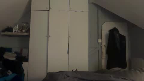 bedfordbottom26 online show from March 22, 12:36 am