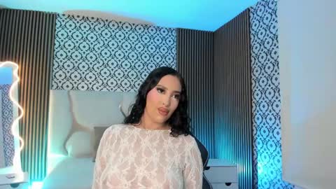 BELLA online show from June 5, 12:10 pm