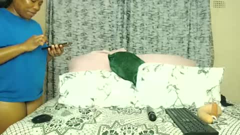 belindaxxxx online show from July 4, 6:39 am