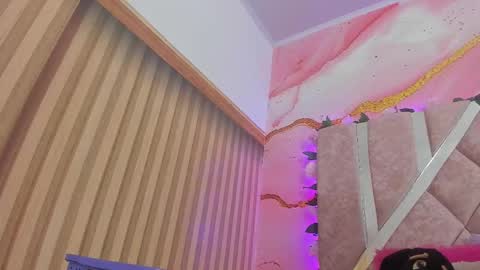 Melanie  online show from February 3, 10:41 am