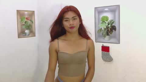 bella_bliss14 online show from January 12, 4:25 pm