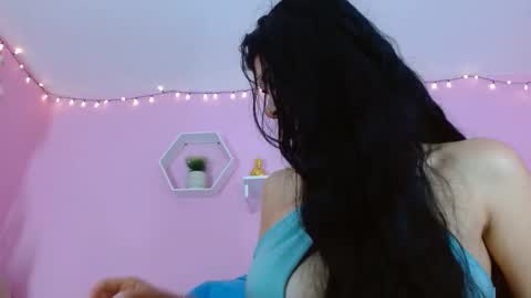 Snapshot of bella_gentle chatting on October 21, 11:26 am bella_gentle online show from October 21, 11:26 am