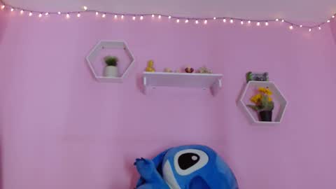 Snapshot of bella_gentle chatting on October 22, 11:45 am bella_gentle online show from October 22, 11:45 am