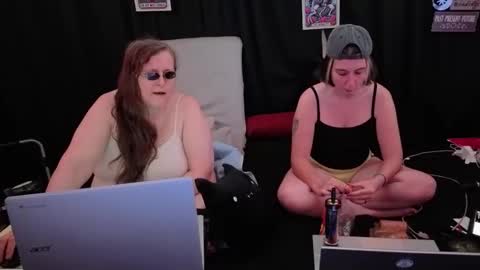 Bella James online show from November 2, 5:24 pm