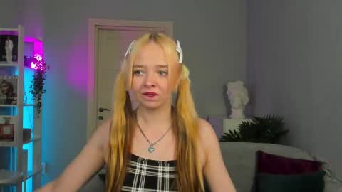 bella online show from February 10, 5:52 pm