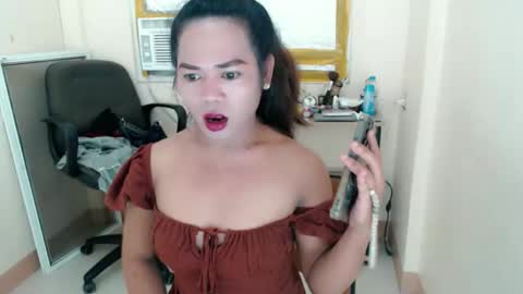 bella_ngo online show from April 20, 9:34 am