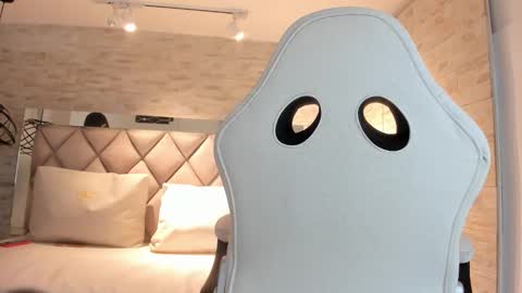  BELLA  online show from March 2, 5:08 am