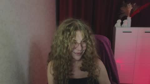 Bella online show from March 28, 4:19 pm