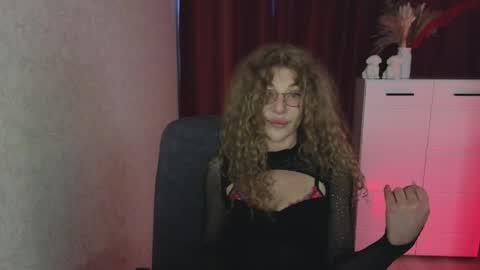 Bella online show from April 1, 2:03 pm