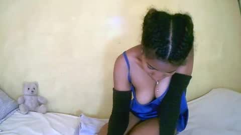 bellaena online show from October 24, 8:26 am