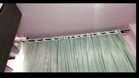 Snapshot of bellah_rose_squirt chatting on February 2, 8:30 pm Bella online show from February 2, 8:30 pm