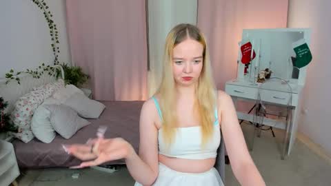 Bella online show from December 21, 12:11 pm