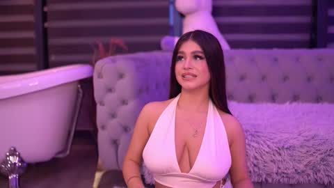 Snapshot of bellanoirre chatting on September 24, 6:14 pm Bella online show from September 24, 6:14 pm