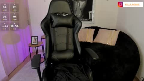 CALL ME BELLA online show from January 14, 2:52 am